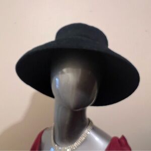 BOUTIQUE Black Textured Woven Bucket Hat | Minimal Chic Accessory